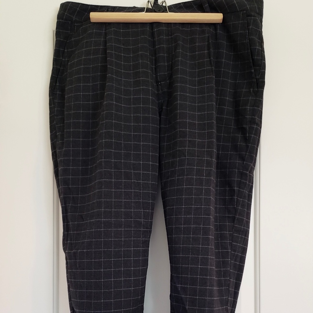 Oxford Men’s Grey Plaid Trouser